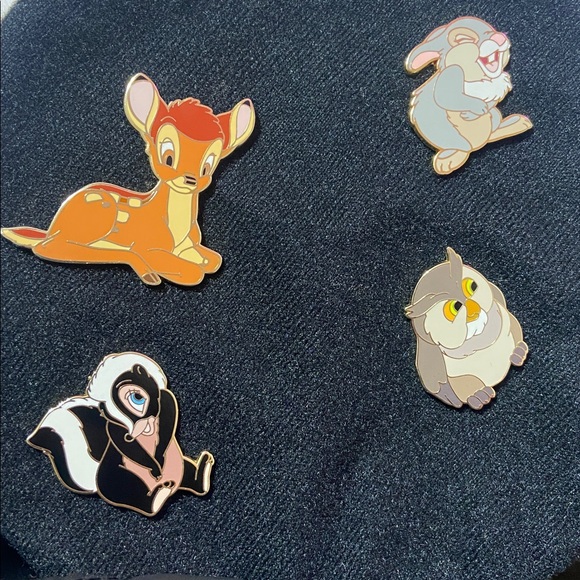 Disney Other - Disney pins 💖choose one💖